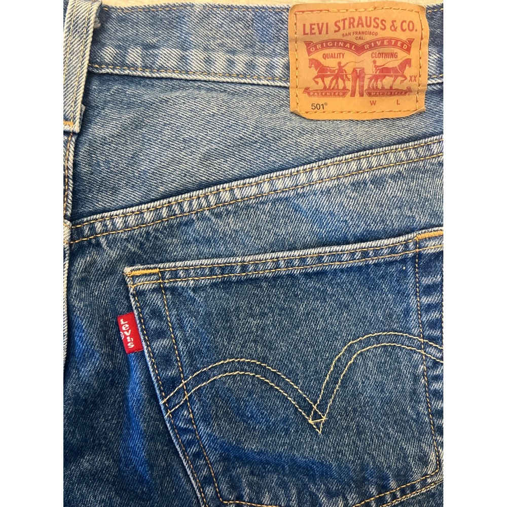 Levis 501 Original‎ Cut Off Denim Shorts Medium Wash Blue Button Fly Size 29